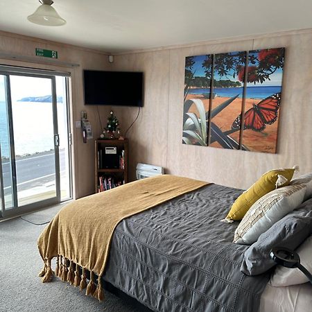 Te Mata Bay Seaviews Bed & Breakfast Tapu ภายนอก รูปภาพ